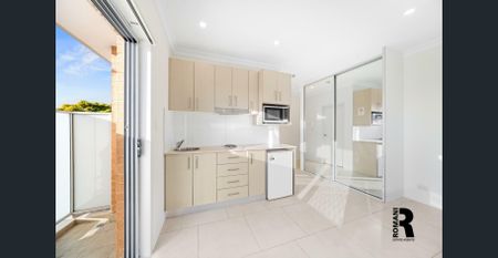 Conveniently Located Modern Studio Apartment - Photo 3