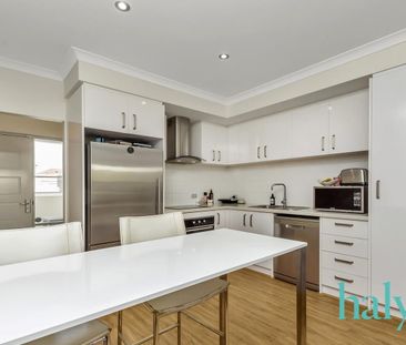 An Absolute Standout! - Photo 6