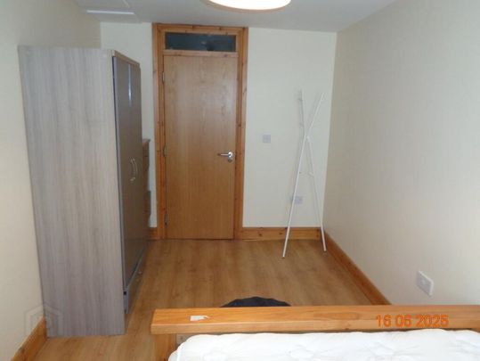 University Street, Belfast, BT7 1NY - Photo 1