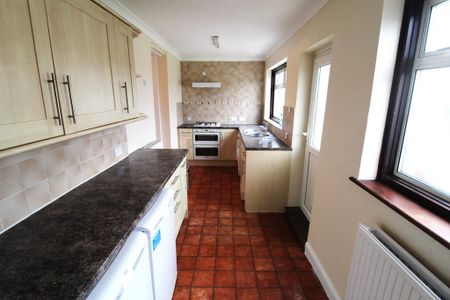 2 bedroom detached house to rent - Photo 3
