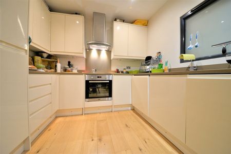3 Bed Flat, Clifton Terrace, N4 - Photo 4