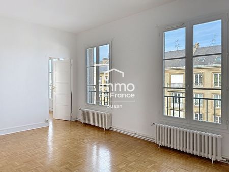 Location Appartement 4 pièces 101m² - Photo 4