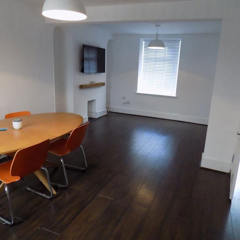 3 bedroom terraced house to rent - Photo 1