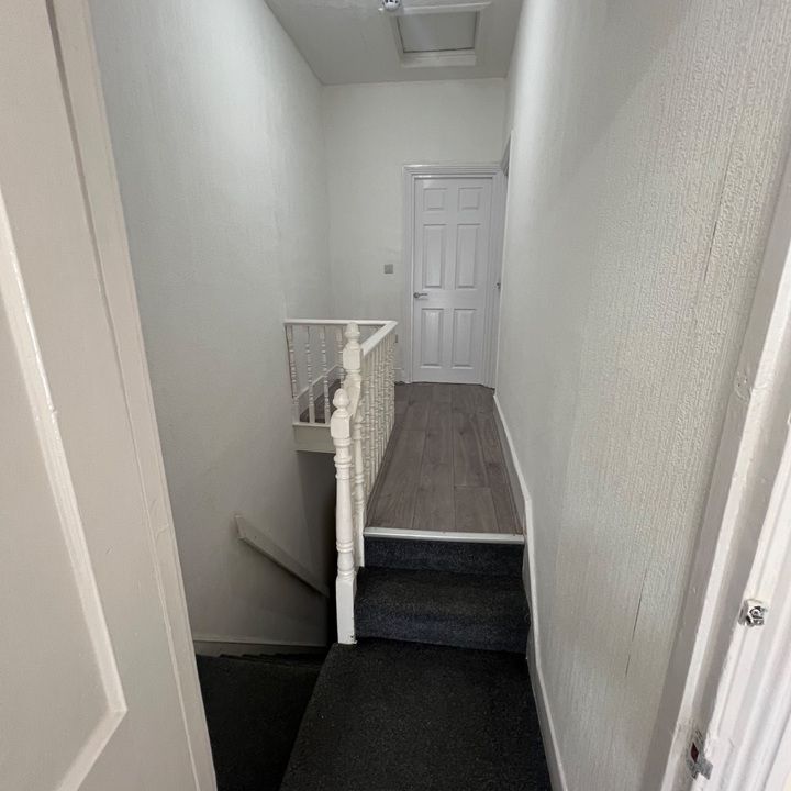 1 Bed Flat, Sixth Avenue, E12 - Photo 1