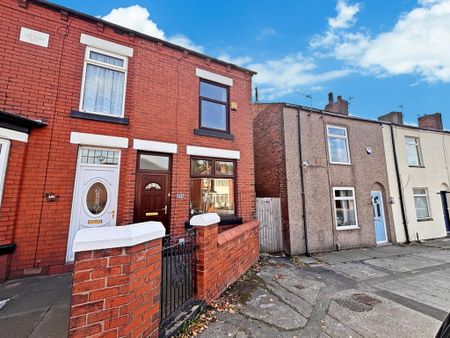 2 bedroom end of terrace house to rent - Photo 5