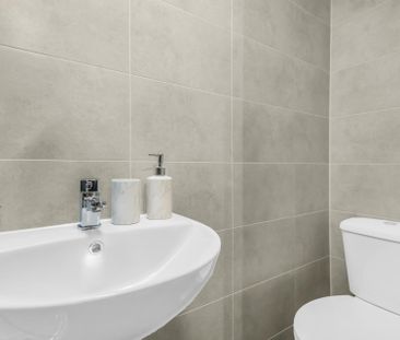 98 Burley Road Leeds - LS3 1JP - Photo 2