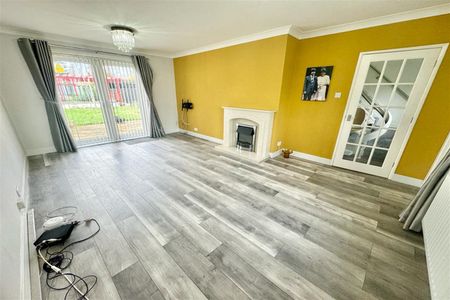 Colne Avenue, SO16 - Photo 2