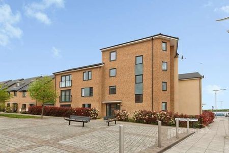 Bloxham Close, Basingstoke, Hampshire, RG24 - Photo 3