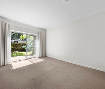 ONE BEDROOM GARDEN APARTMENT - Photo 1