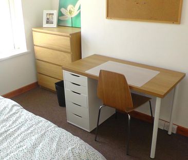 5 bedroom house to rent - Photo 2