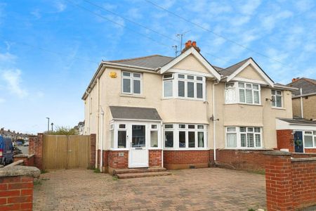 3 bedroom semi-detached house to rent - Photo 4