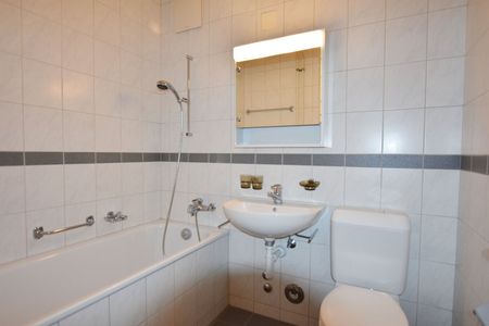 2.5 Zimmer, 69 m², 1. Stock - Photo 2