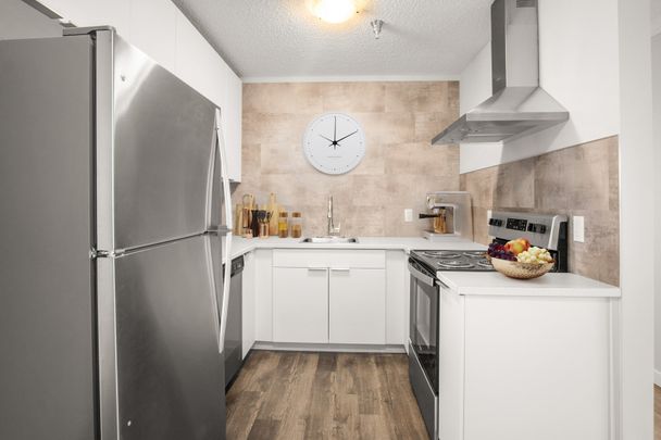 Henley Place - Photo 1