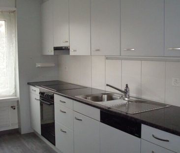 Logement abordable bien desservi par les transports en commun - dur... - Photo 2