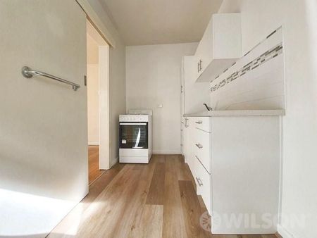 One Bedroom Apartment of St Kilda’s most sought-after streets - Photo 3