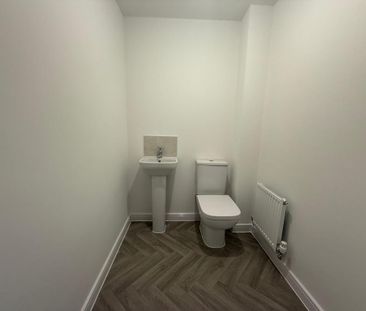 3 bedroom terraced house to rent - Photo 5