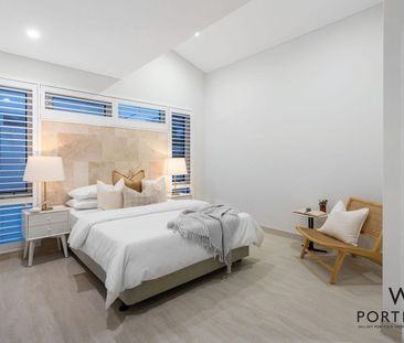 Ultra-Modern Residence - Photo 5