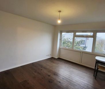 Crossbrook Street, Waltham Cross, Cheshunt - Photo 2