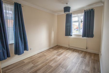 Three bedroom detached bungalow in the desirable village of Dersingham - Photo 4