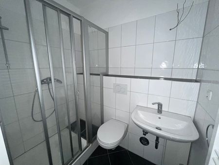 Schöne 2-Zimmer-Wohnung mit Balkon und modernem Bad! - Photo 2