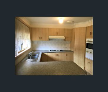 Family home close to everything!!! - Photo 5