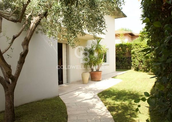 Via L. Ariosto, 2, Forte dei Marmi, Tuscany 55052