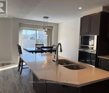 521 HONEYLOCUST AVENUE W - Photo 5