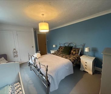 4 bedroom detached house to rent - Photo 6