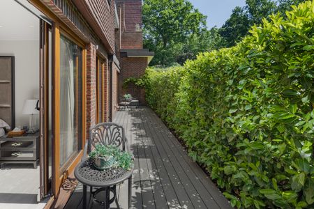 A Contemporary and Expansive Duplex in Hampstead Garden Suburb - Photo 2
