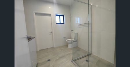 4 Bedroom Corner block Double Lock up - Photo 5