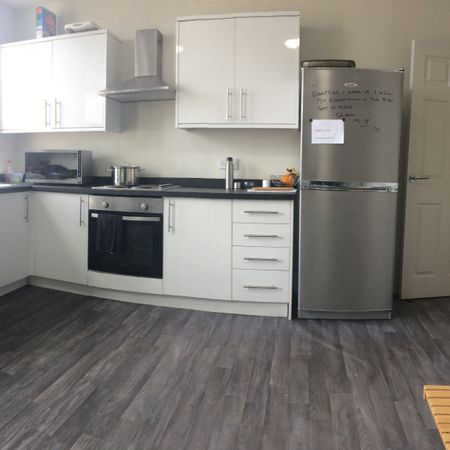 WF6, Normanton - Photo 3