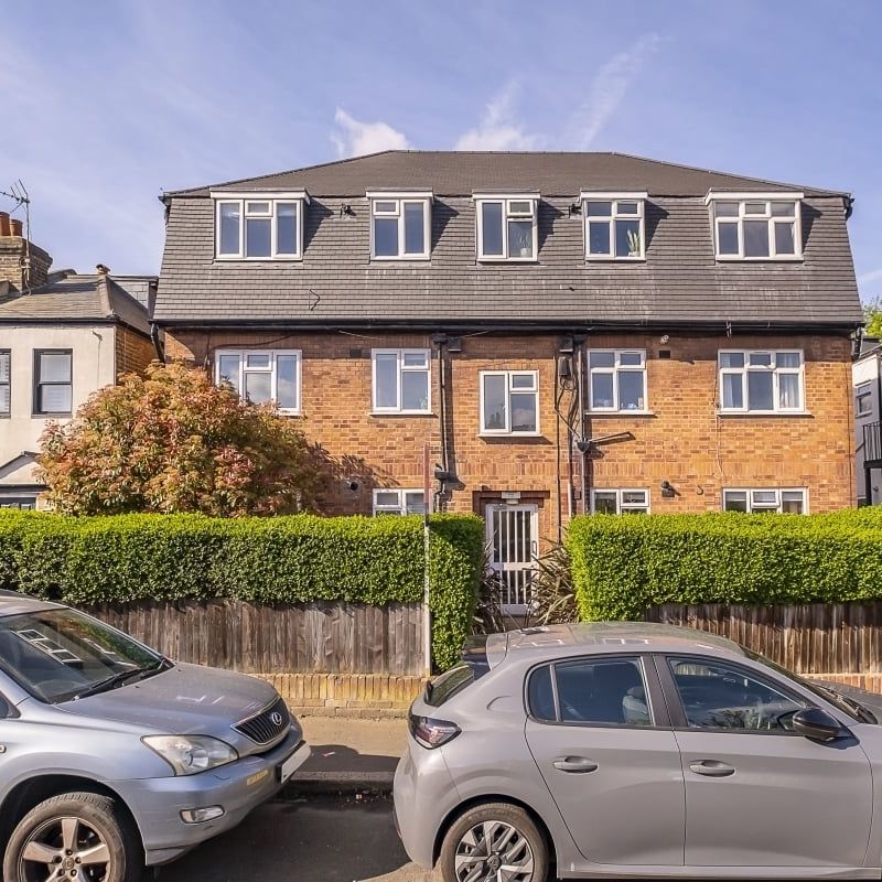 2 bedroom flat to rent - Photo 2