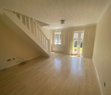 2 bedroom house to rent Damask Gardens, Hampshire, Waterlooville, PO7 - Photo 1