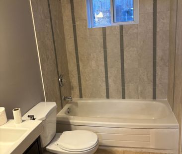 For Lease - 171 Centre Street Unit# Lower Level, Oshawa, Ontario - Photo 3