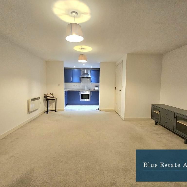 1 bedroom flat to rent - Photo 1