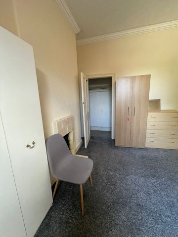 Room in a Shared House, Hanover Square, LS3 - Photo 2