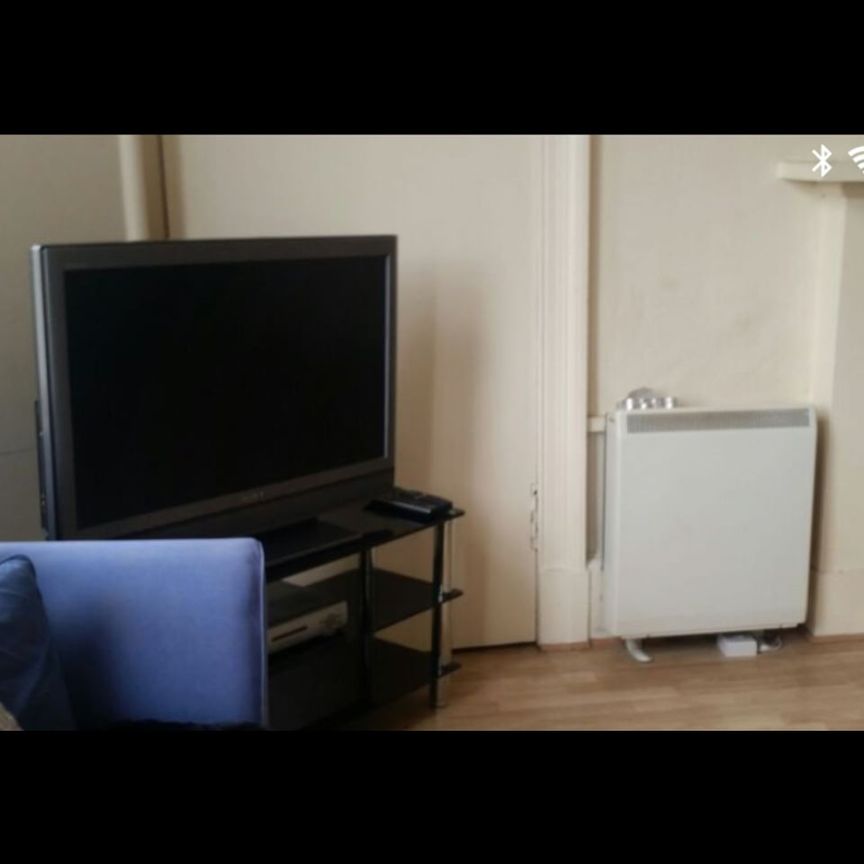 Room in a Shared Flat, Glenapp St, G41 - Photo 1