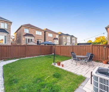 For Lease - 8 Fitzgibson Street, Brampton, Ontario - Photo 5