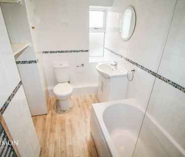 Bolton Road West, Ramsbottom - Photo 4