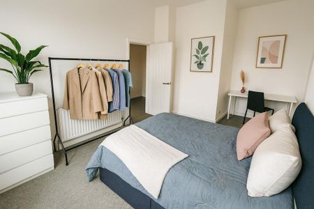 3 bedroom apartment to rent - Photo 4