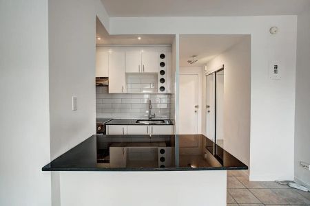 3445 Hutchison — Small Studio - Photo 3