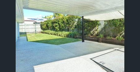 GREAT FAMILY HOME - Photo 3