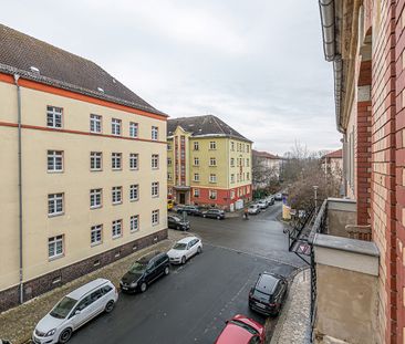 Balkonwohnung im Denkmal, mit großem Tageslichtbad, nahe dem Elbepark. - Photo 4