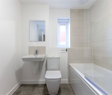 3 bedroom house to rent Sedge Close, Harpole, Northampton, NN7 - Photo 3