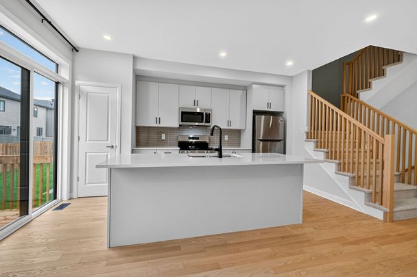 For Lease - 936 Eileen Vollick Crescent, Kanata, Ontario - Photo 1