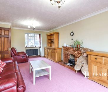 4 bedroom detached house to rent - Photo 1