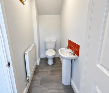2 bedroom terraced house to rent - Photo 4