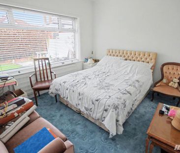 2 bedroom detached bungalow to rent - Photo 2