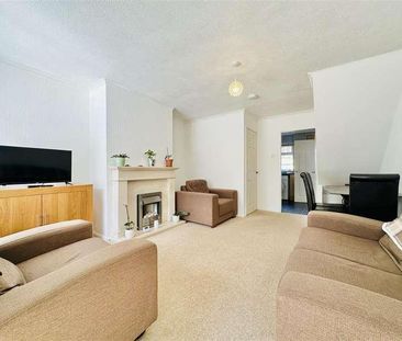 Hardwick Crescent, Syston, Leicester, LE7 - Photo 3