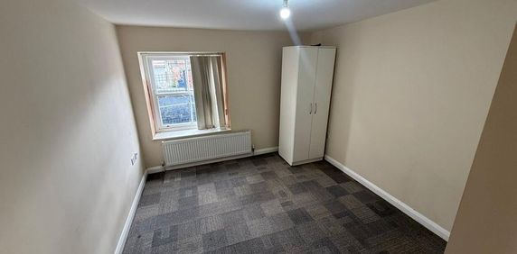 Flat to rent - Photo 2